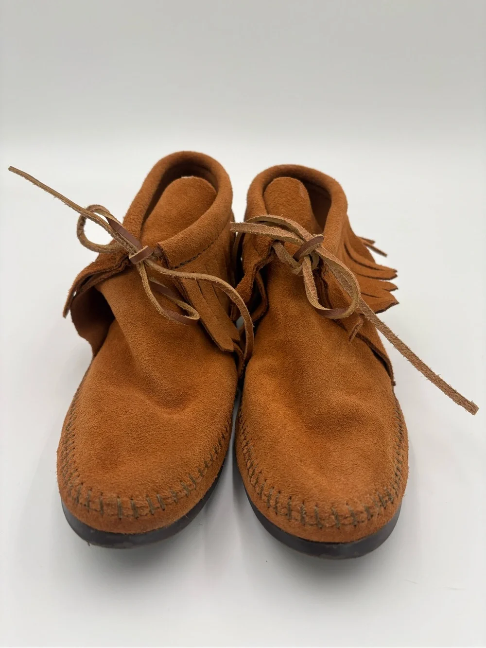 Minnetonka Women’s Size 8 Brown Suede Fringe Moccasin Ankle Boots Boho Western